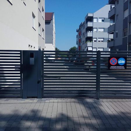 Apartment Cherry Gold Зренянин Экстерьер фото